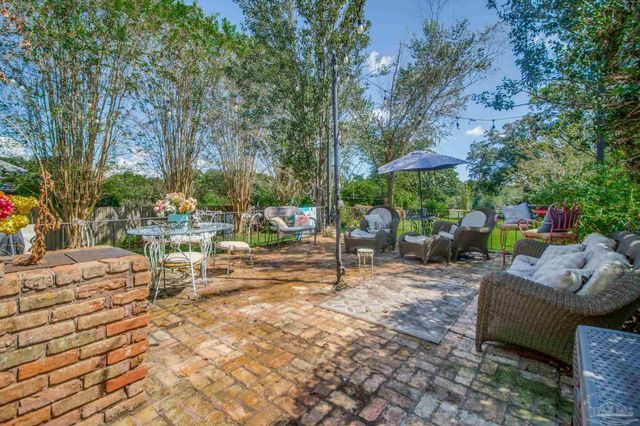 8892 Scenic Hills Dr, Pensacola, FL 32514