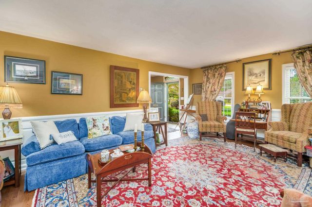 8892 Scenic Hills Dr, Pensacola, FL 32514