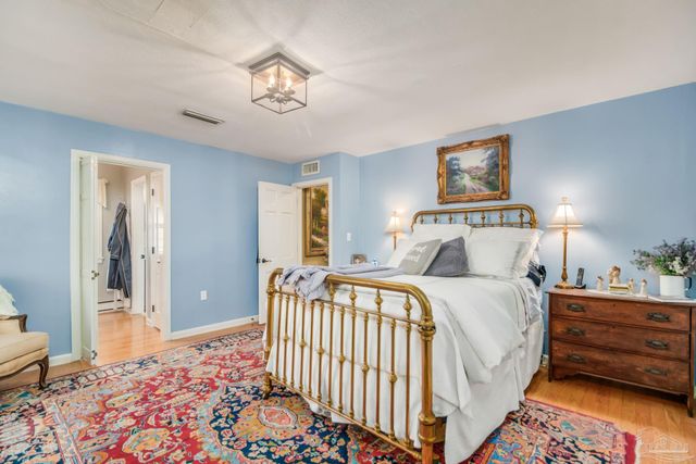 8892 Scenic Hills Dr, Pensacola, FL 32514