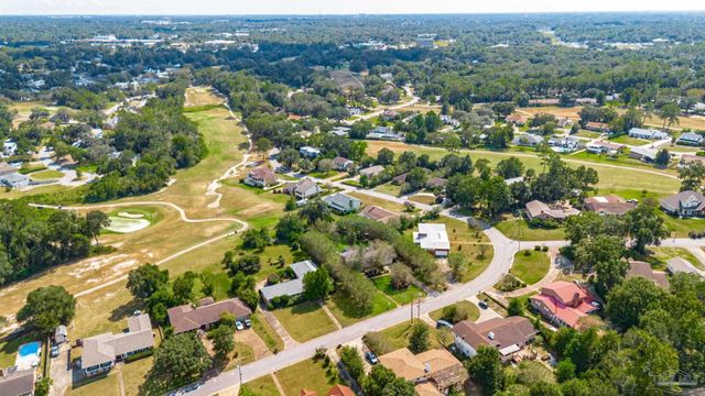 8892 Scenic Hills Dr, Pensacola, FL 32514