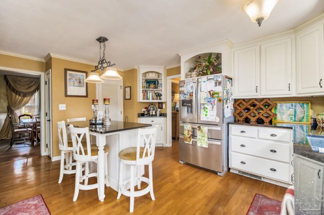 8892 Scenic Hills Dr, Pensacola, FL 32514