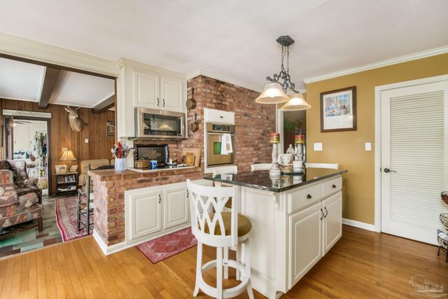 8892 Scenic Hills Dr, Pensacola, FL 32514