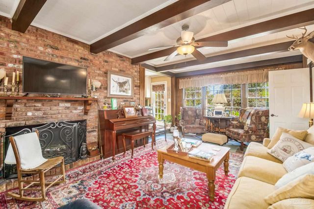 8892 Scenic Hills Dr, Pensacola, FL 32514