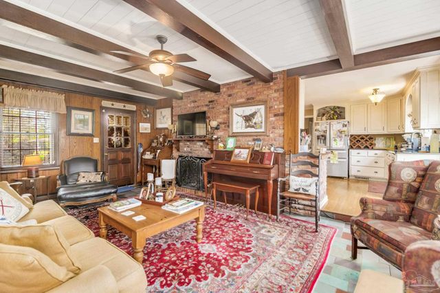 8892 Scenic Hills Dr, Pensacola, FL 32514