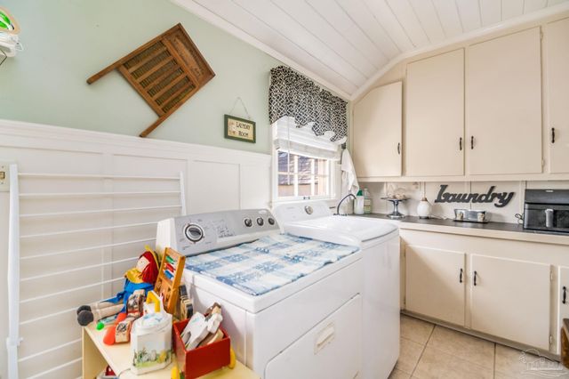 8892 Scenic Hills Dr, Pensacola, FL 32514