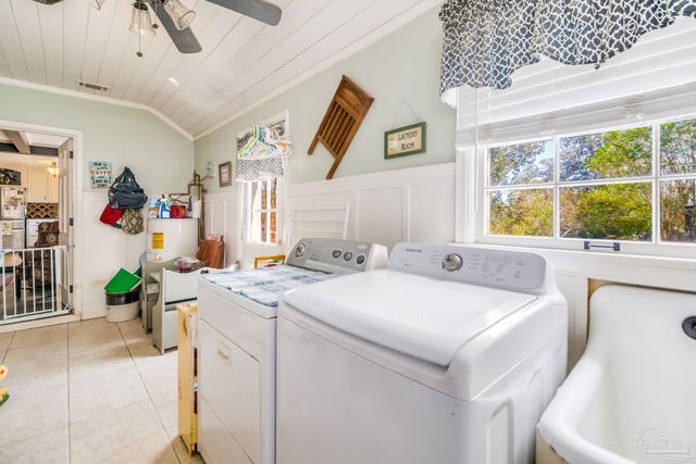 8892 Scenic Hills Dr, Pensacola, FL 32514