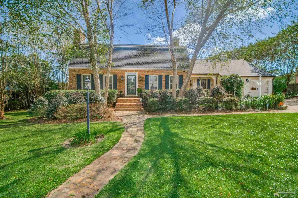 8892 Scenic Hills Dr, Pensacola, FL 32514