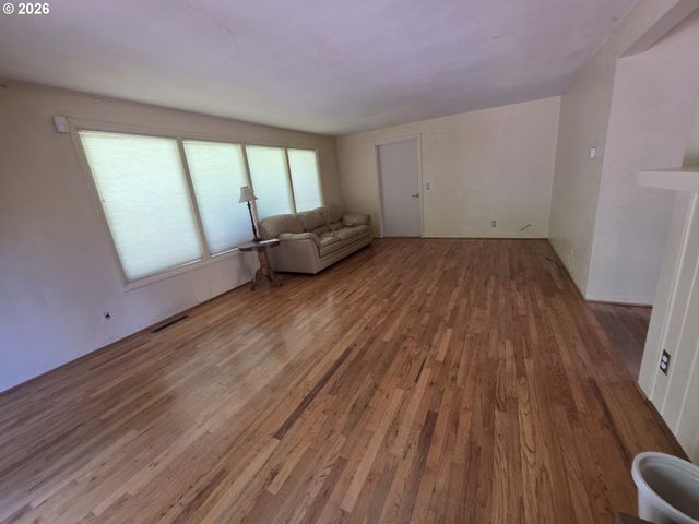 1225 Nw 16TH St, Corvallis, OR 97330