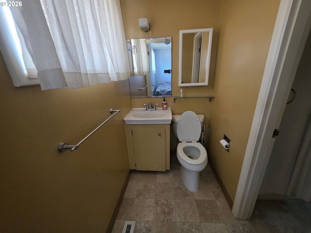 1225 Nw 16TH St, Corvallis, OR 97330