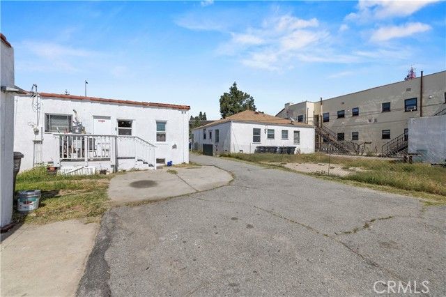 1534 E Broadway, Glendale, CA 91205