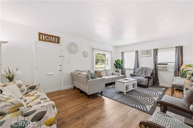 1534 E Broadway, Glendale, CA 91205