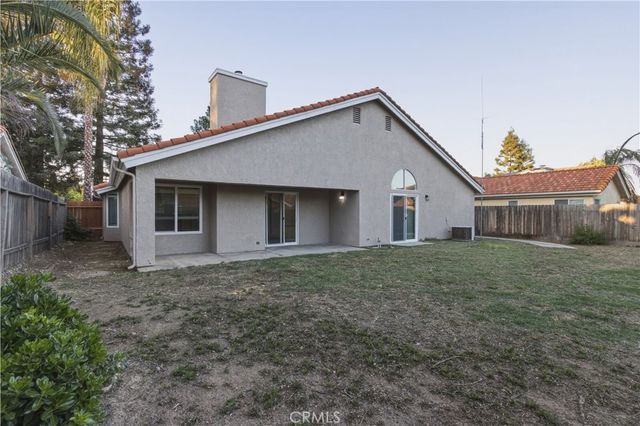 1809 E Serena, Fresno, CA 93720