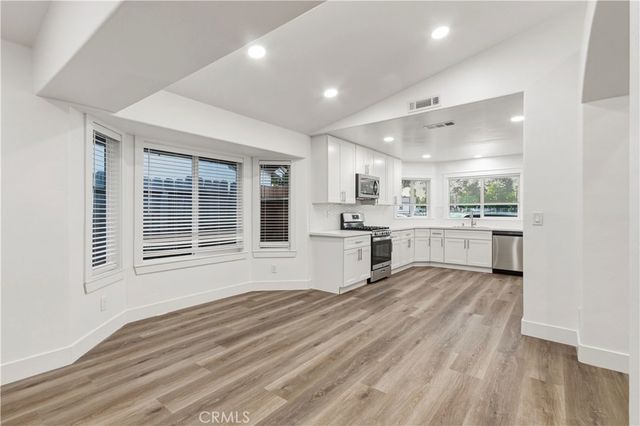 1809 E Serena, Fresno, CA 93720