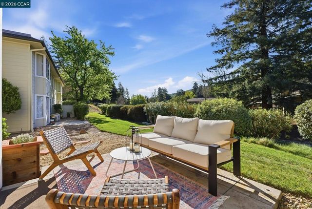 2624 Ptarmigan Dr 2, Walnut Creek, CA 94595