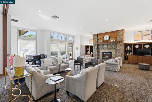 2624 Ptarmigan Dr 2, Walnut Creek, CA 94595