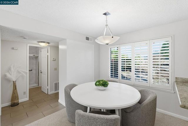2624 Ptarmigan Dr 2, Walnut Creek, CA 94595