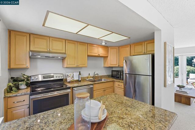 2624 Ptarmigan Dr 2, Walnut Creek, CA 94595