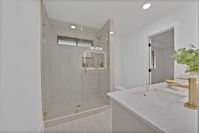 734 Tower Crest Drive, Duncanville, TX 75116