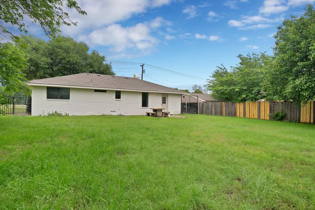 734 Tower Crest Drive, Duncanville, TX 75116