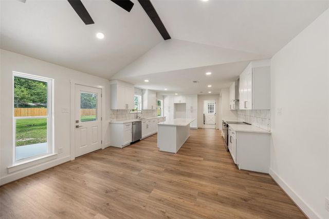 33003 E Westwood Square East Drive E, Magnolia, TX 77354