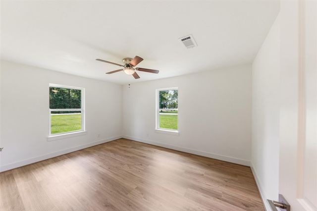 33003 E Westwood Square East Drive E, Magnolia, TX 77354