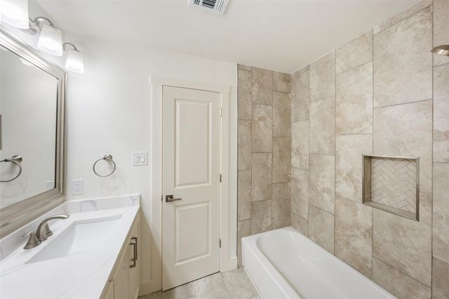 33003 E Westwood Square East Drive E, Magnolia, TX 77354