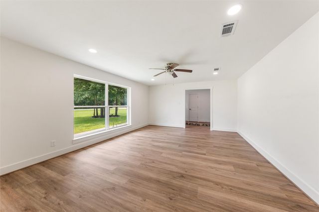 33003 E Westwood Square East Drive E, Magnolia, TX 77354