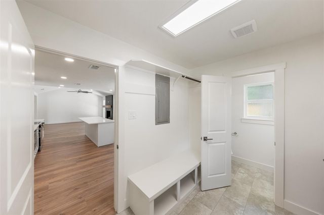 33003 E Westwood Square East Drive E, Magnolia, TX 77354