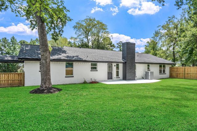 33003 E Westwood Square East Drive E, Magnolia, TX 77354