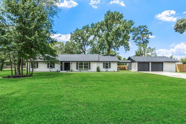 33003 E Westwood Square East Drive E, Magnolia, TX 77354