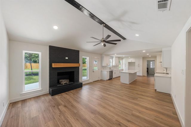 33003 E Westwood Square East Drive E, Magnolia, TX 77354