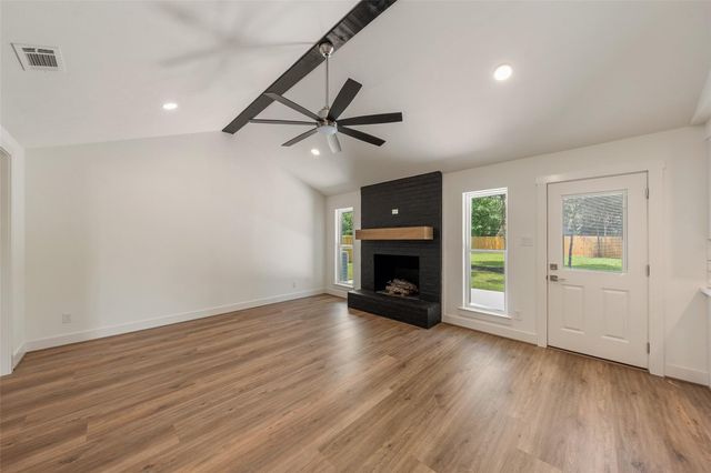 33003 E Westwood Square East Drive E, Magnolia, TX 77354