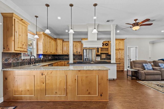 7205 Avenue O, Santa Fe, TX 77510