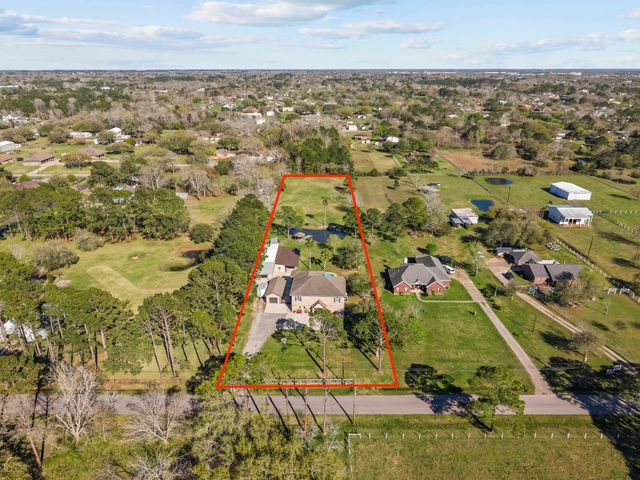 7205 Avenue O, Santa Fe, TX 77510