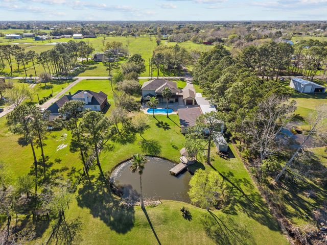 7205 Avenue O, Santa Fe, TX 77510