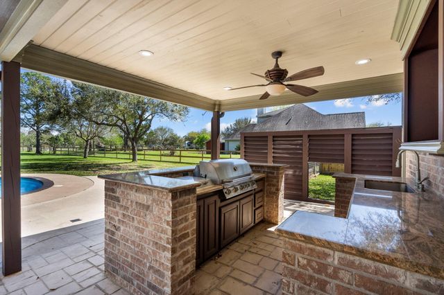 7205 Avenue O, Santa Fe, TX 77510