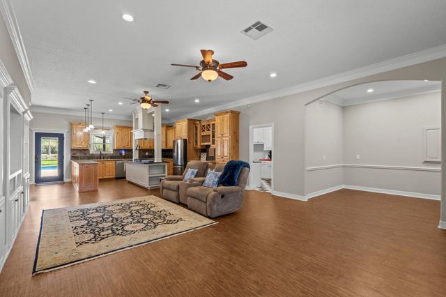 7205 Avenue O, Santa Fe, TX 77510