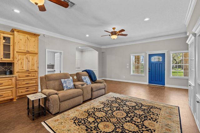 7205 Avenue O, Santa Fe, TX 77510