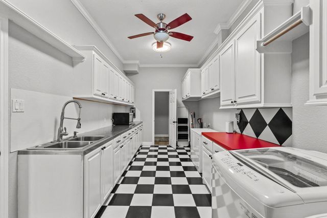 7205 Avenue O, Santa Fe, TX 77510