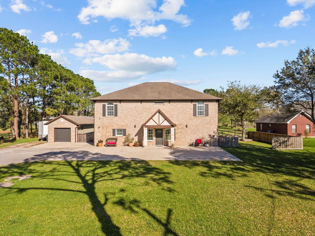 7205 Avenue O, Santa Fe, TX 77510