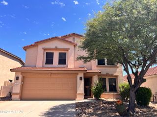 704 W Buffalo Grass Drive, Oro Valley, AZ 85755