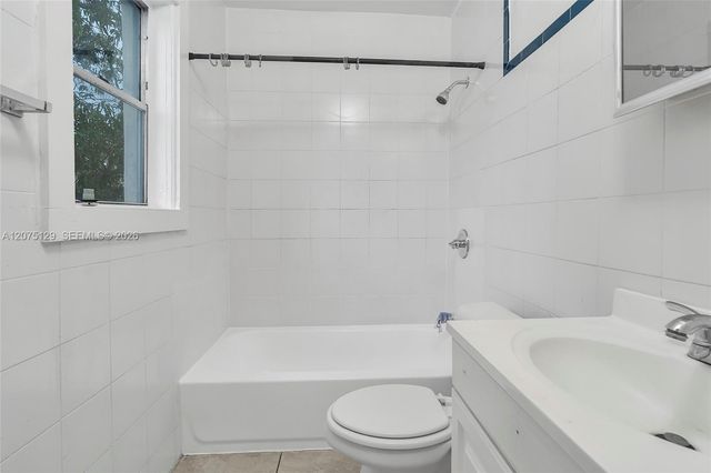 1137 NW 29th Terrace 1137, Miami, FL 33127
