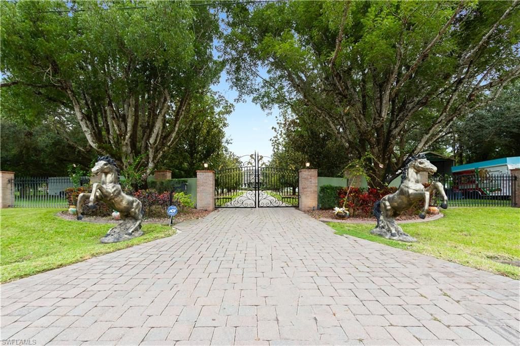 15010 Orange River RD, FORT MYERS, FL 33905 — photo 2