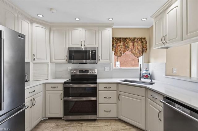 4212 McKenna CLS, Chesapeake, VA 23321