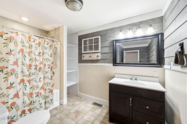 19486 Astor Road, Abingdon, VA 24210