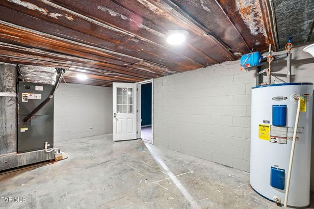 19486 Astor Road, Abingdon, VA 24210