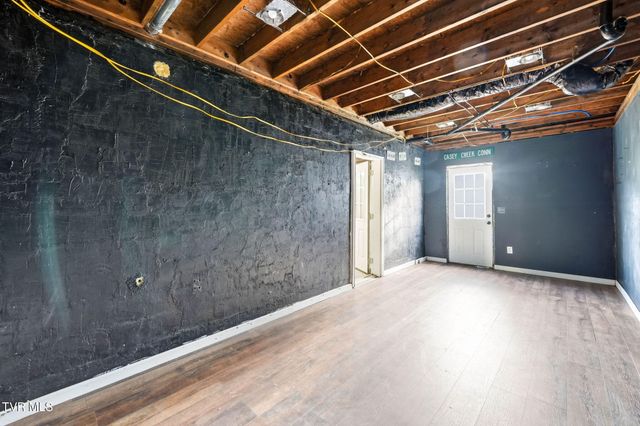 19486 Astor Road, Abingdon, VA 24210