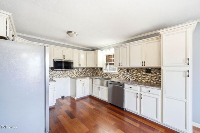 19486 Astor Road, Abingdon, VA 24210