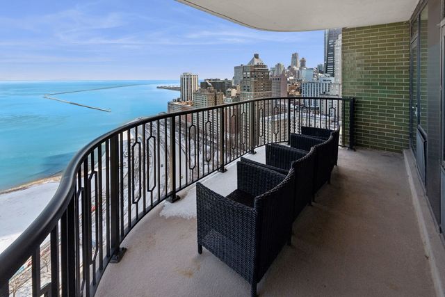 1040 N LAKE SHORE Drive 32D, Chicago, IL 60611