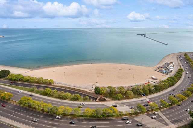 1040 N LAKE SHORE Drive 32D, Chicago, IL 60611